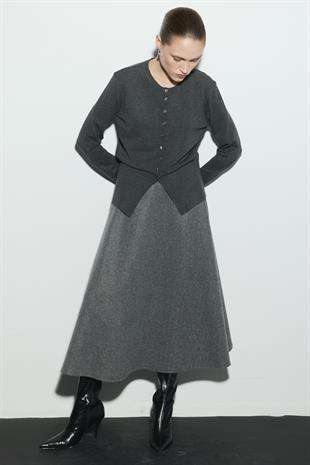 BELİ OTURTMALI TRİKO HIRKA ANTRASİT