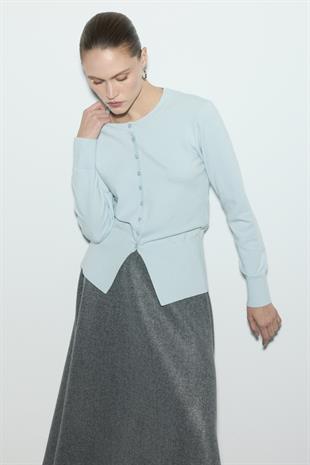 BELİ OTURTMALI TRİKO HIRKA BEBE MAVİSİ