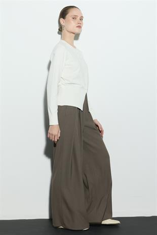 BELİ OTURTMALI TRİKO HIRKA EKRU