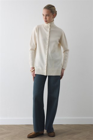 BRİT DÜĞMELİ DİK YAKA HIRKA EKRU