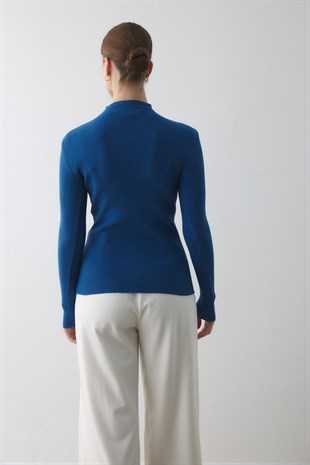 DİK YAKA TRİKO KAZAK İNDİGO