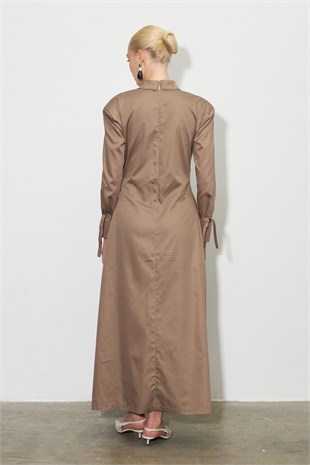 Dik Yakalı Drapeli Elbise Camel