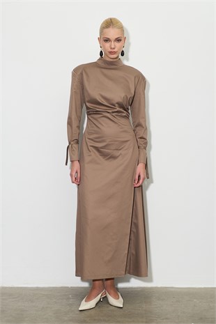 Dik Yakalı Drapeli Elbise Camel