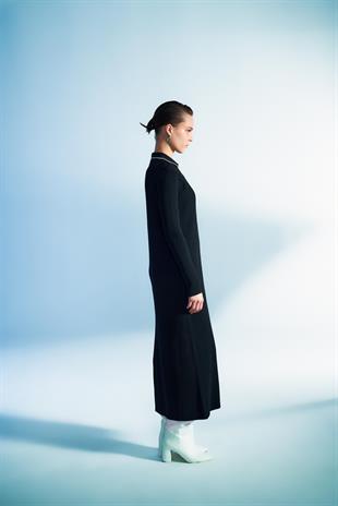 DÜĞMELİ TRİKO ELBİSE SİYAH