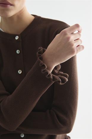 FIRFIR DETAYLI FİTİLLİ TRİKO HIRKA KAHVERENGİ