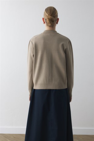 KAPAKLI CEP DETAYLI TRİKO CEKET BEJ