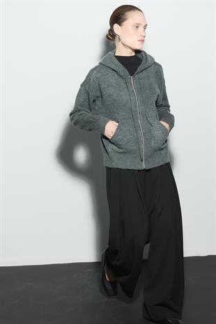 KAPÜŞONLU CROP TRİKO HIRKA ANTRASİT