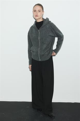 KAPÜŞONLU CROP TRİKO HIRKA ANTRASİT