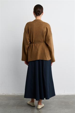 KUŞAKLI KRUVAZE TRİKO HIRKA TABA