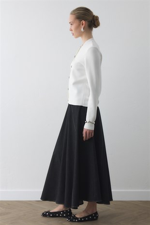 METAL DÜĞMELİ MERSERİZE TRİKO HIRKA BEYAZ