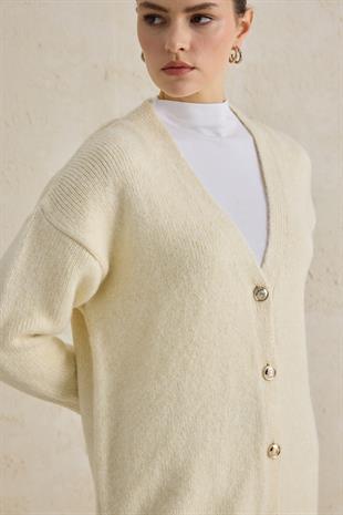 METALİZE DÜĞMELİ HIRKA BEJ