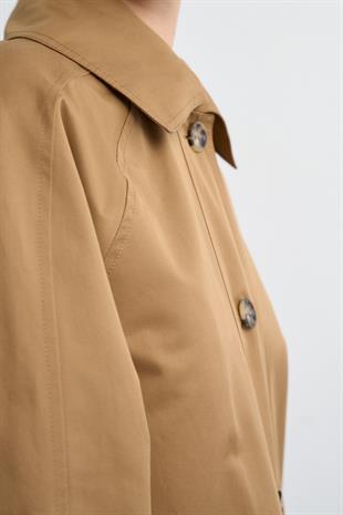 OVERSIDE SHORT TRENÇKOT CAMEL