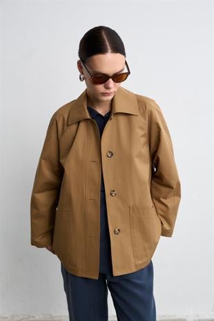 OVERSIDE SHORT TRENÇKOT CAMEL