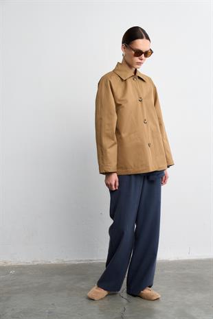 OVERSIDE SHORT TRENÇKOT CAMEL