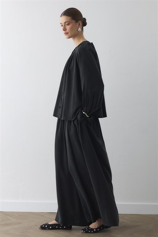 SIK PİLELİ SİLK TOUCH GÖMLEK SİYAH