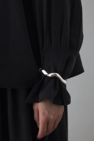 SIK PİLELİ SİLK TOUCH GÖMLEK SİYAH