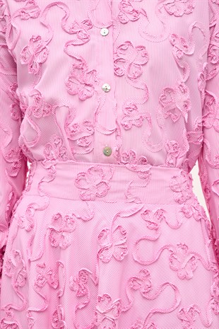ÜÇ BOYUTLU ÇİÇEK DESENLİ POPLİN GÖMLEK VE KLOŞ ETEK SET PEMBE
