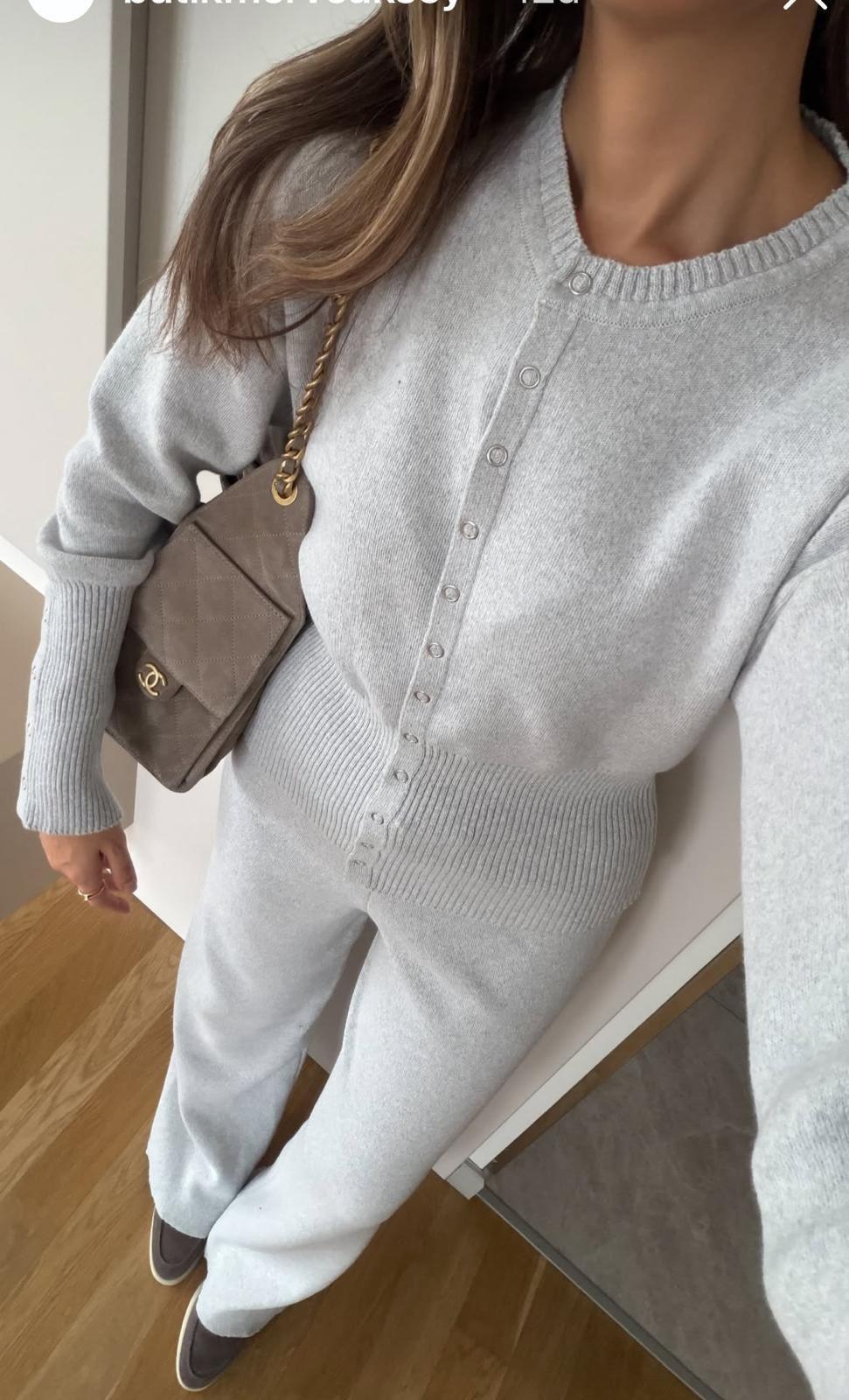 Belden Oturan Triko Takım Gri