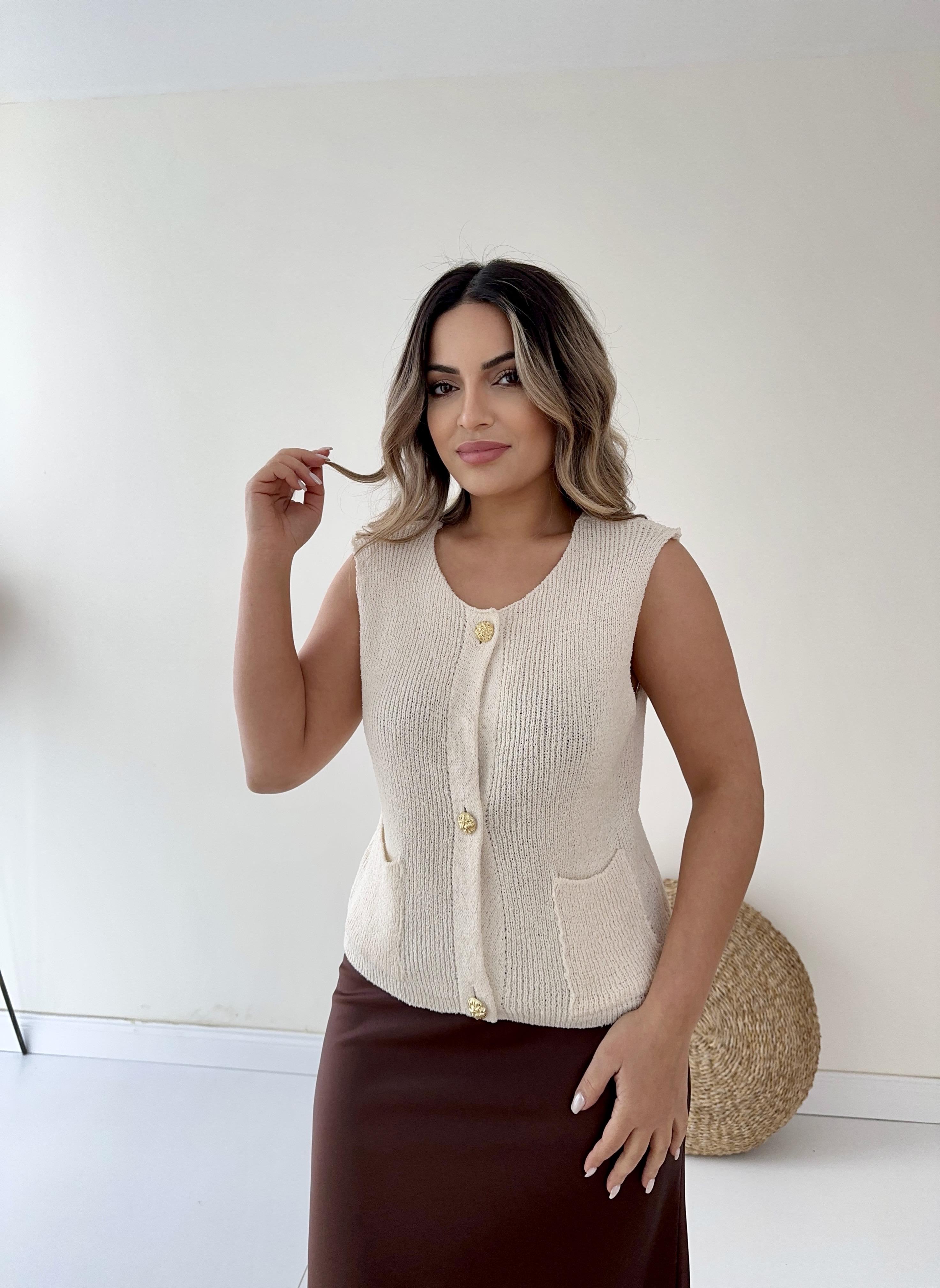 Gold Düğmeli Triko Yelek Taş