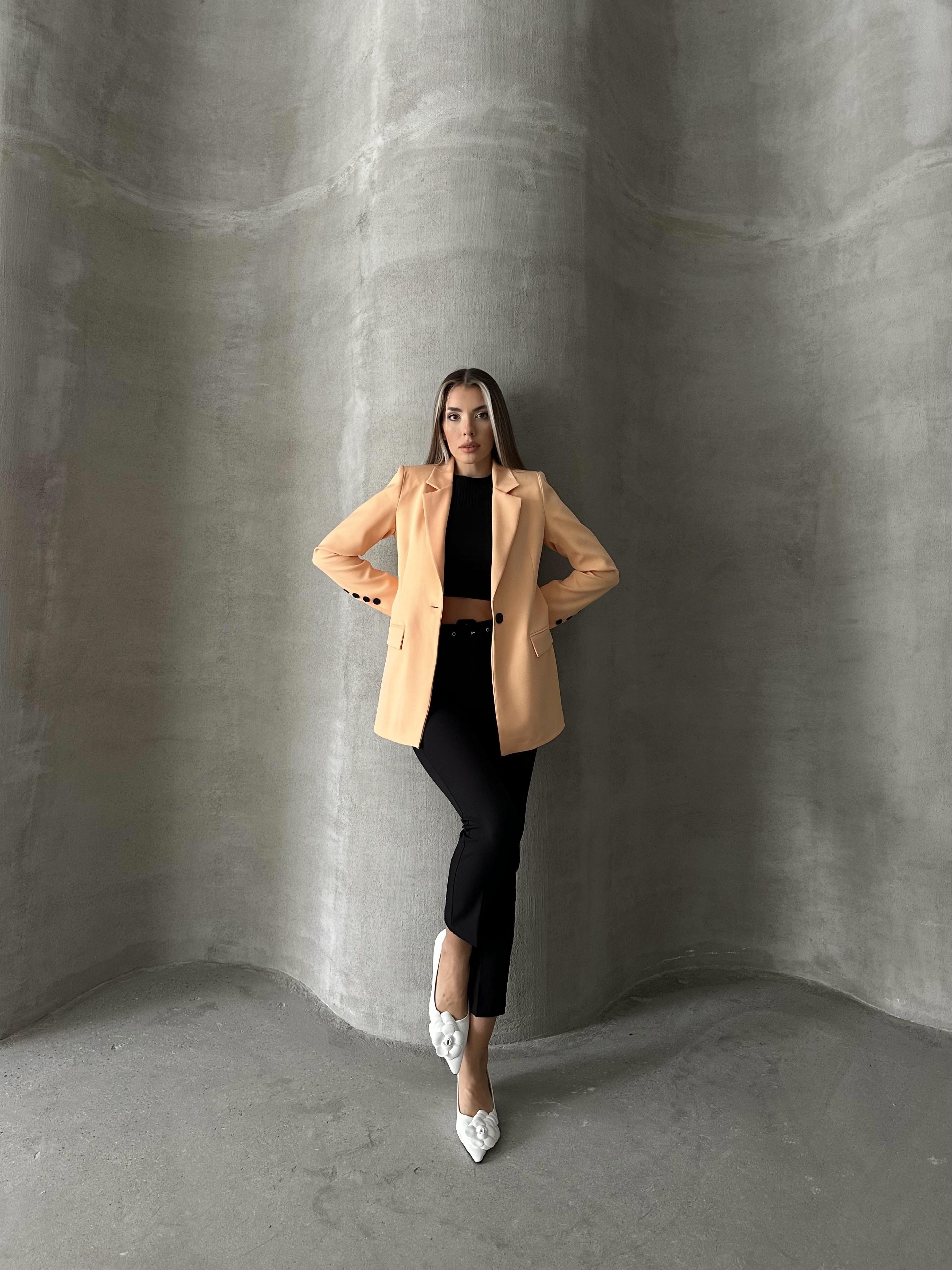 Tek Düğmeli Kol Detaylı Blazer Ceket Yavruağzı 