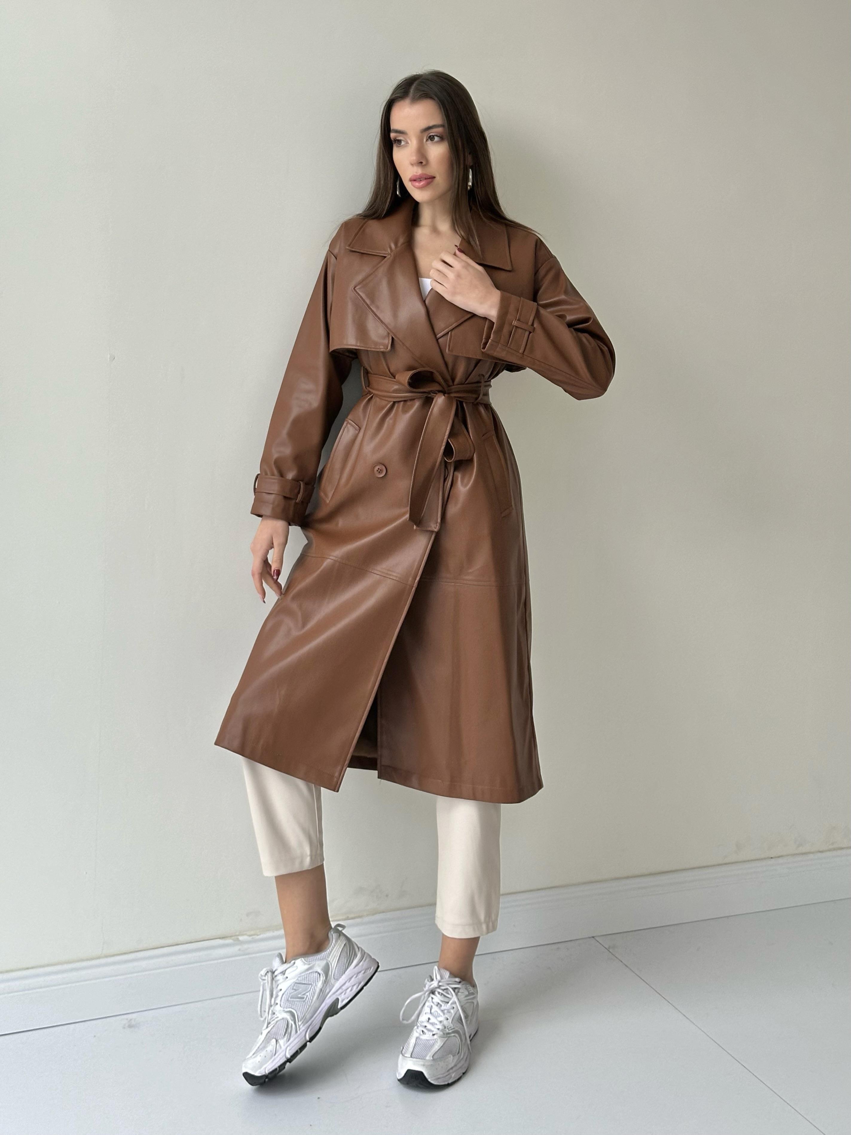 Allerli Kuşaklı Deri Trenç Taba