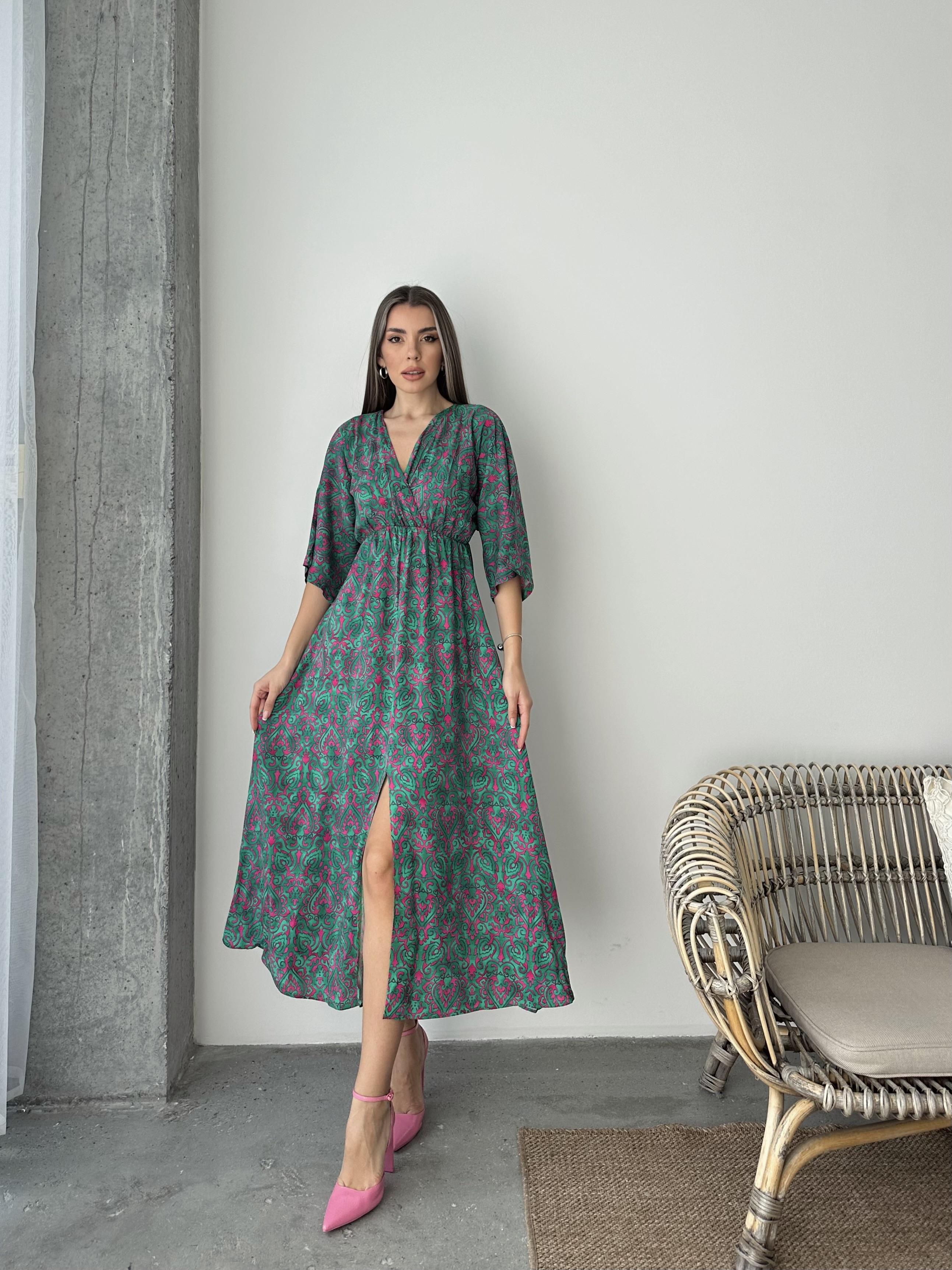 Beli Lastikli Önü Yırtmaçlı Viskon Elbise Yeşil