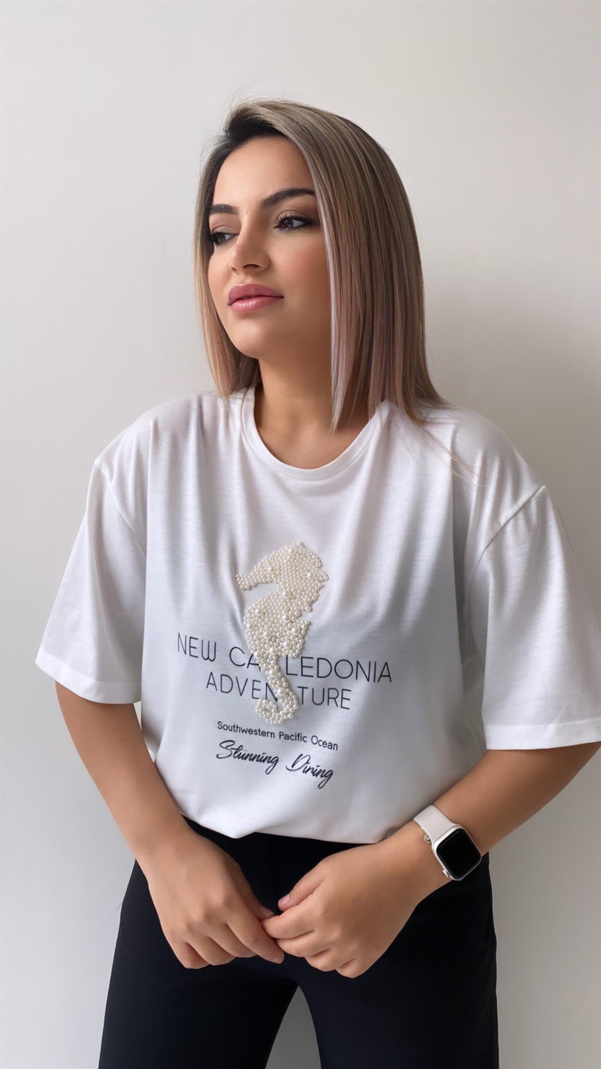 İnci İşlemeli Adven Ture Tişört Ekru
