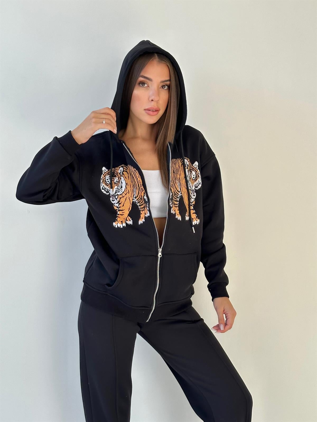 Kapüşonu Astarlı Baskılı Fermuarlı Sweat Siyah