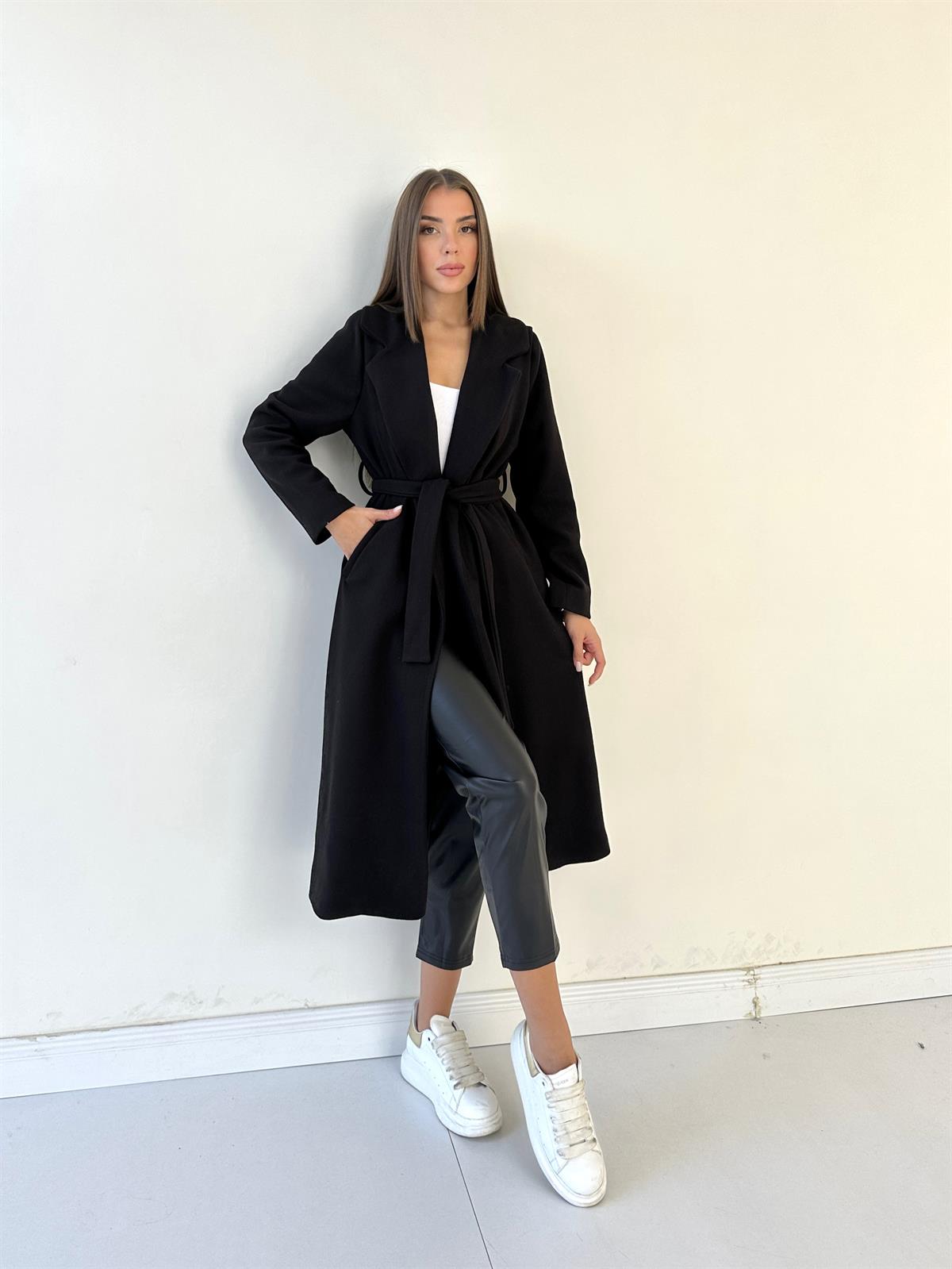 Kuşaklı Astarlı Kaşe Kaban Siyah