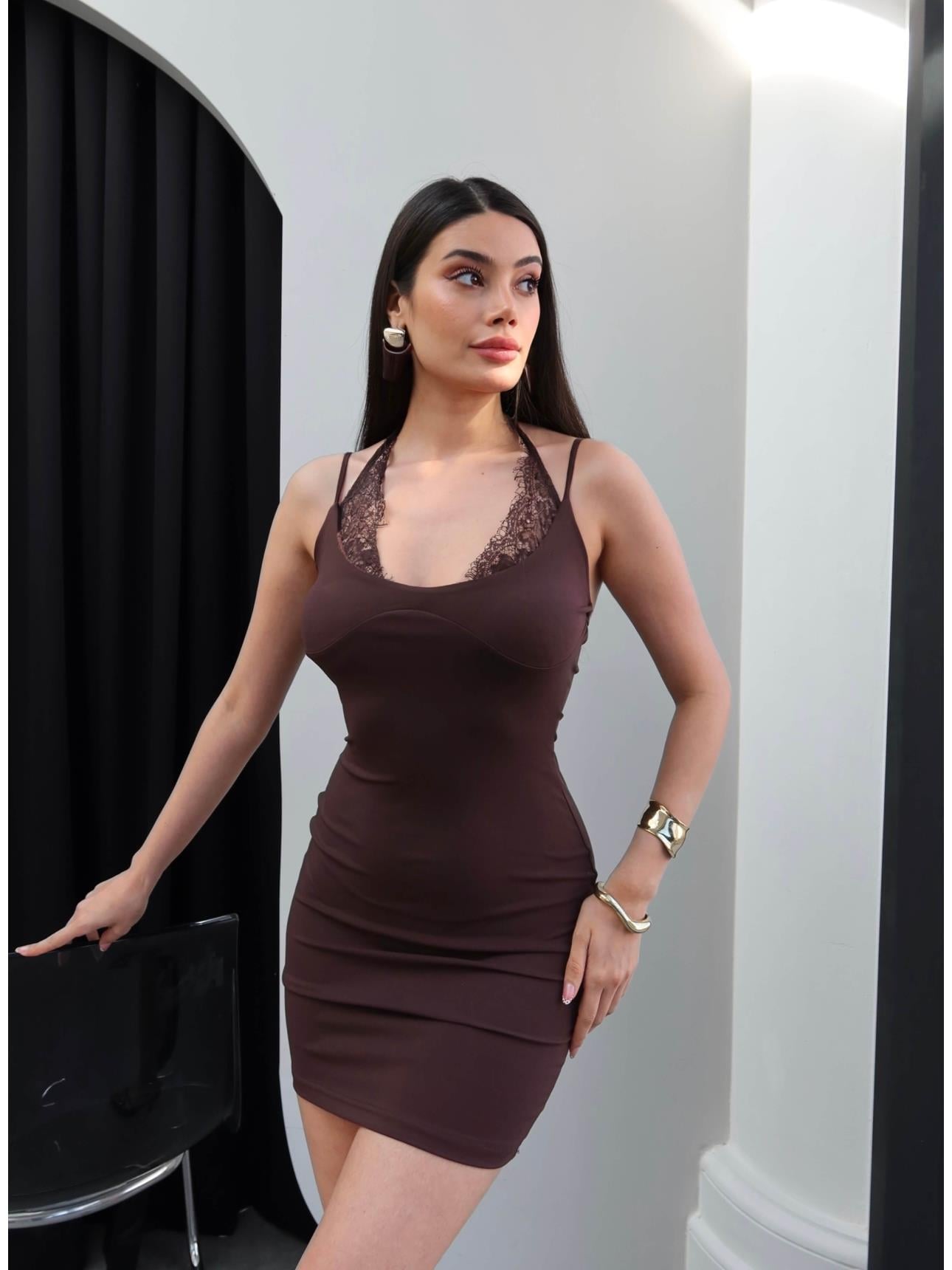 Dantel Boyun Bağlamalı Mini Elbise