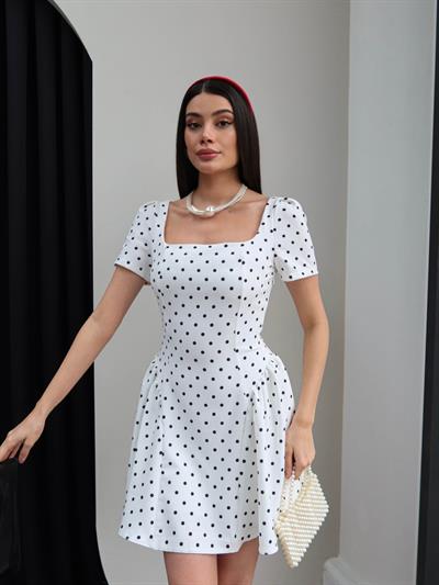 Kare Yaka Puantiyeli Mini Elbise