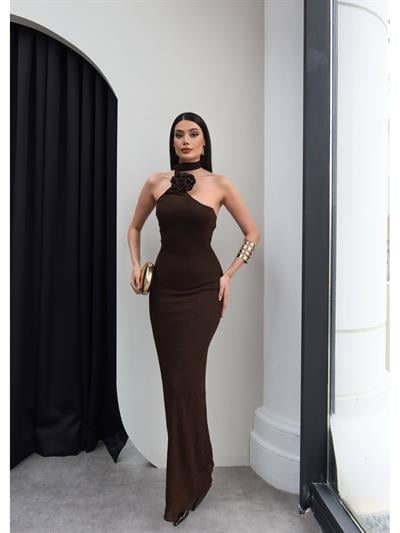 Tek Omuz Broşlu Uzun Elbise