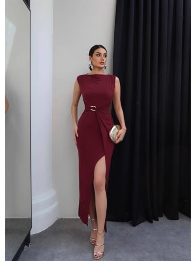 Yan Büzgü Tokalı Detaylı Elbise