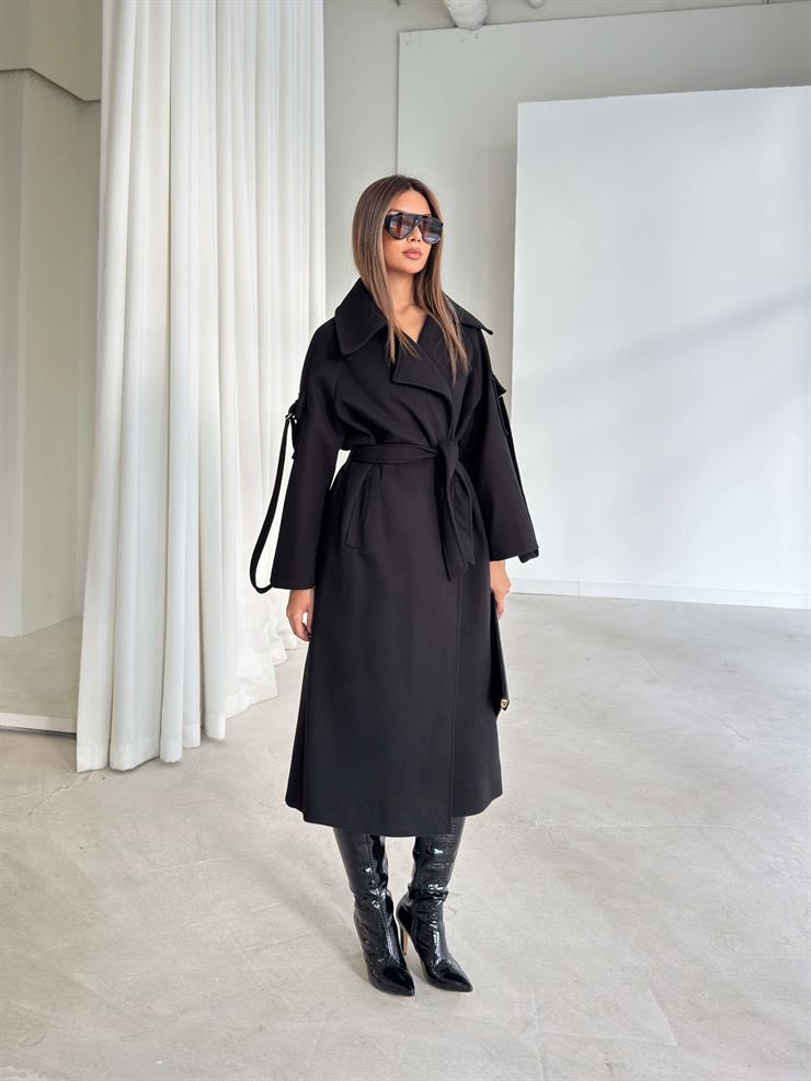 Geniş Yaka Kemerli Adel Siyah Kadın Kaban 26K002