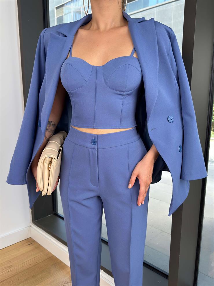 Askılı Korse Görünüm Crop Düğme Kapamalı Blazer Ceket Yüksek Bel Pantolon Adelisa İndigo Kadın Üçlü Takım 25Y493