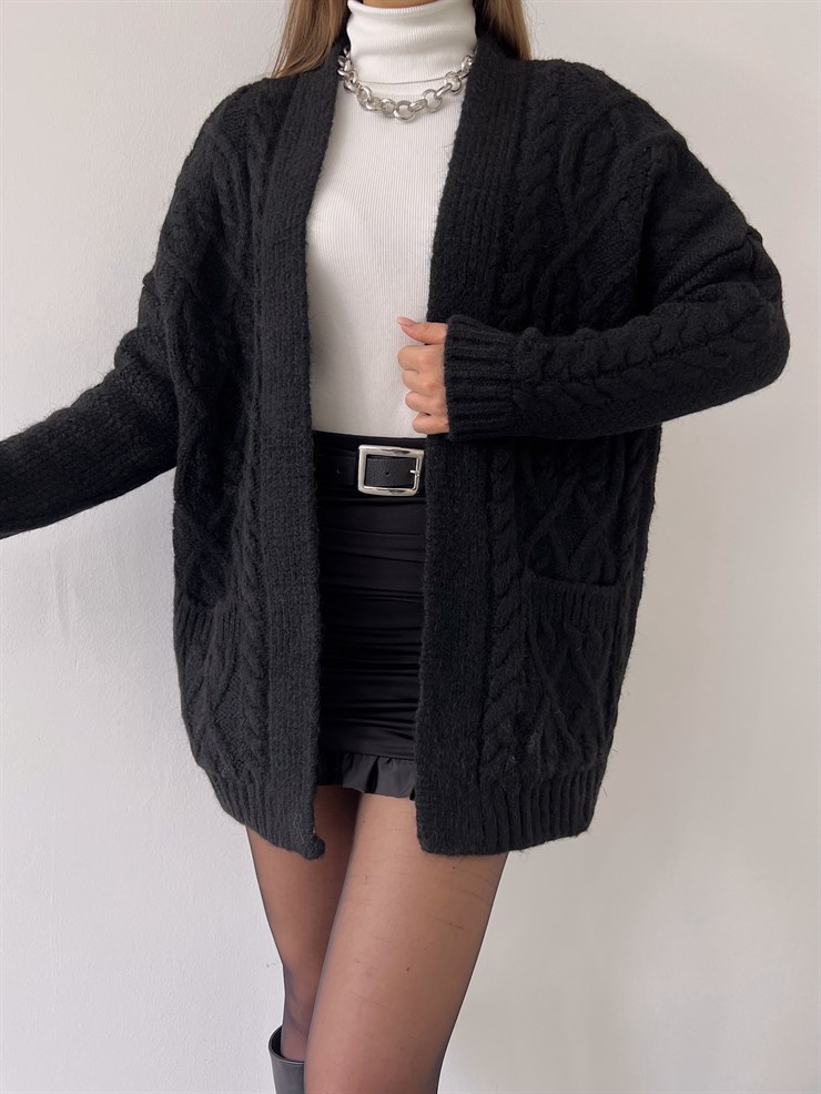 Desenli Yanları Cepli Adin Kadın Siyah Triko Hırka 23K000293