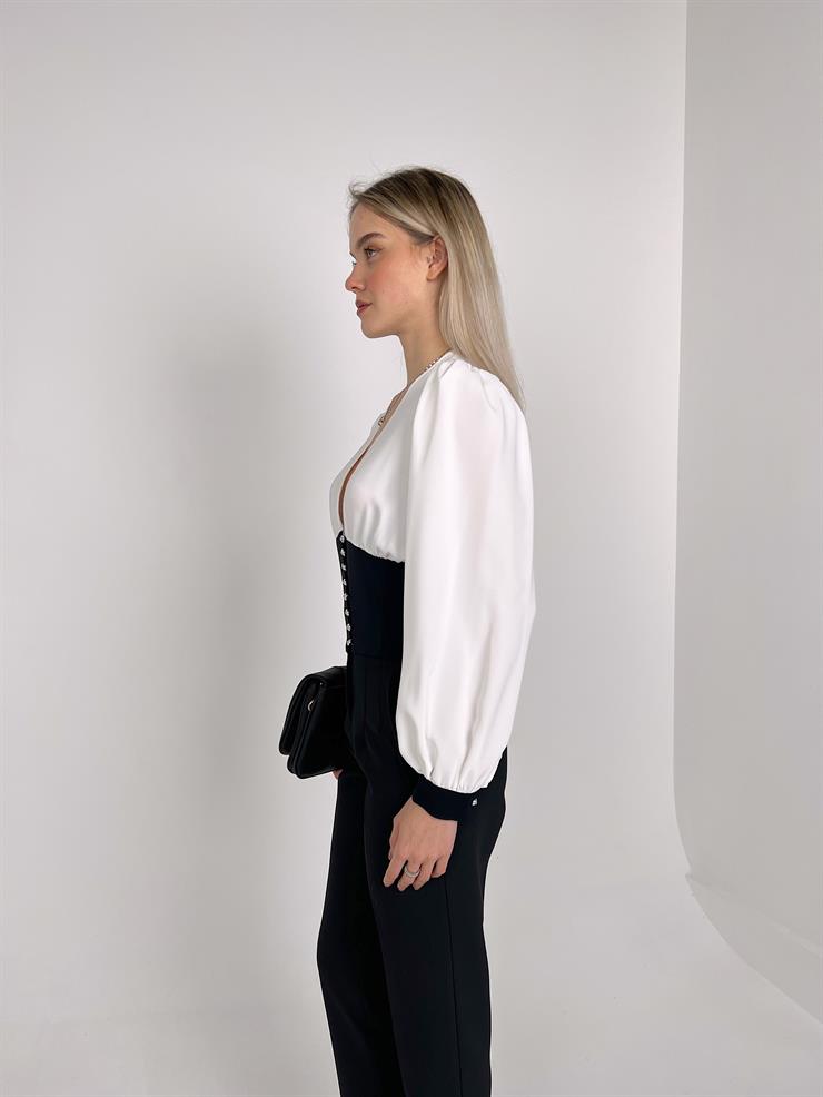 V Yaka Önü Düğme Detaylı Agalia Kadın Beyaz Crop Bluz 23Y000110