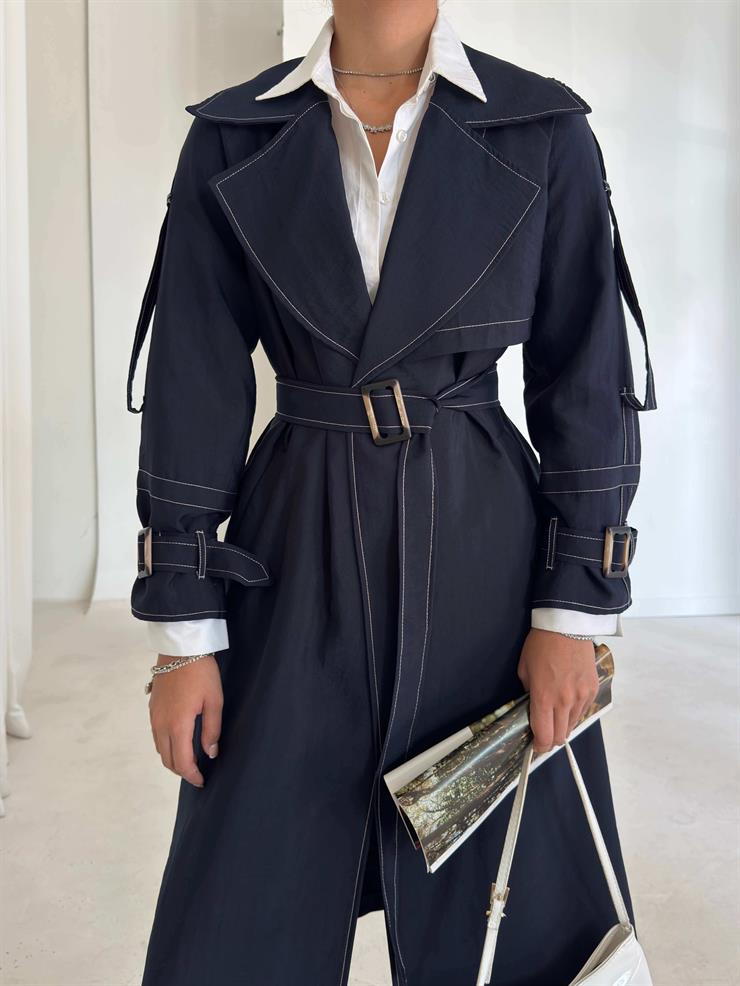 Geniş Yaka Cepli Kendinden Kemerli Agnes Lacivert Kadın Trençkot 26K015