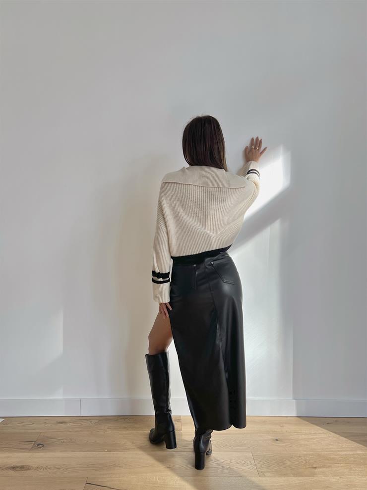 Yanları Cepli Düğme Kapamalı Agrafia Kadın Siyah Deri Etek 24k000125