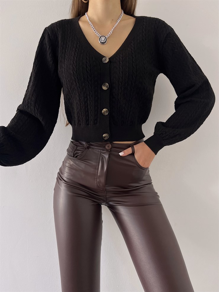 V Yaka Ön Düğme Kapamalı Alaska Kadın Siyah Hırka 23K000290