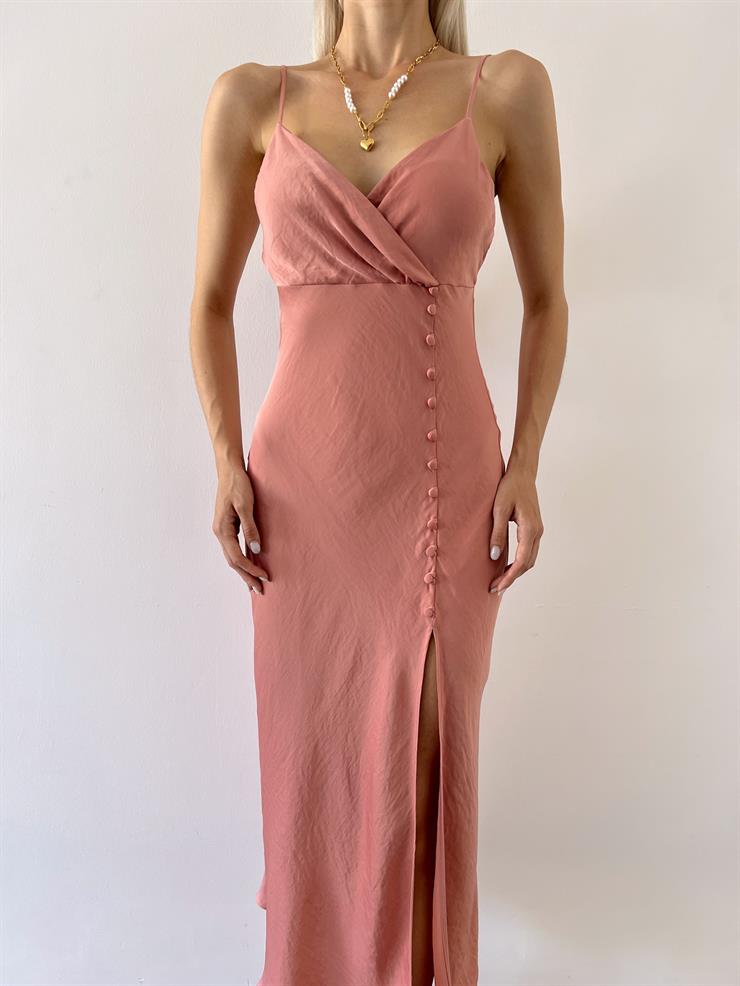 İnce Askılı Önü Düğme Detaylı Yırtmaçlı Alesiya Kadın Pudra Elbise 23Y000497