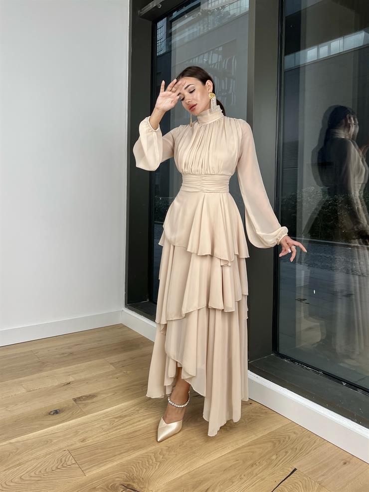 Boğazlı Uzun Tül Kol Önü Ve Beli Drape Detaylı Eteği Katlı Alicia Kadın Bej Elbise 24k000156