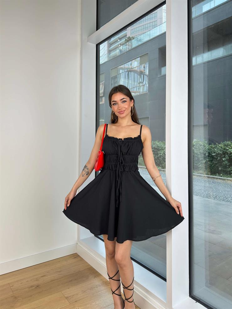 İnce Askılı Üst Kısmı Büzgü Detaylı Aliet Kadın Siyah Mini Elbise 24Y721