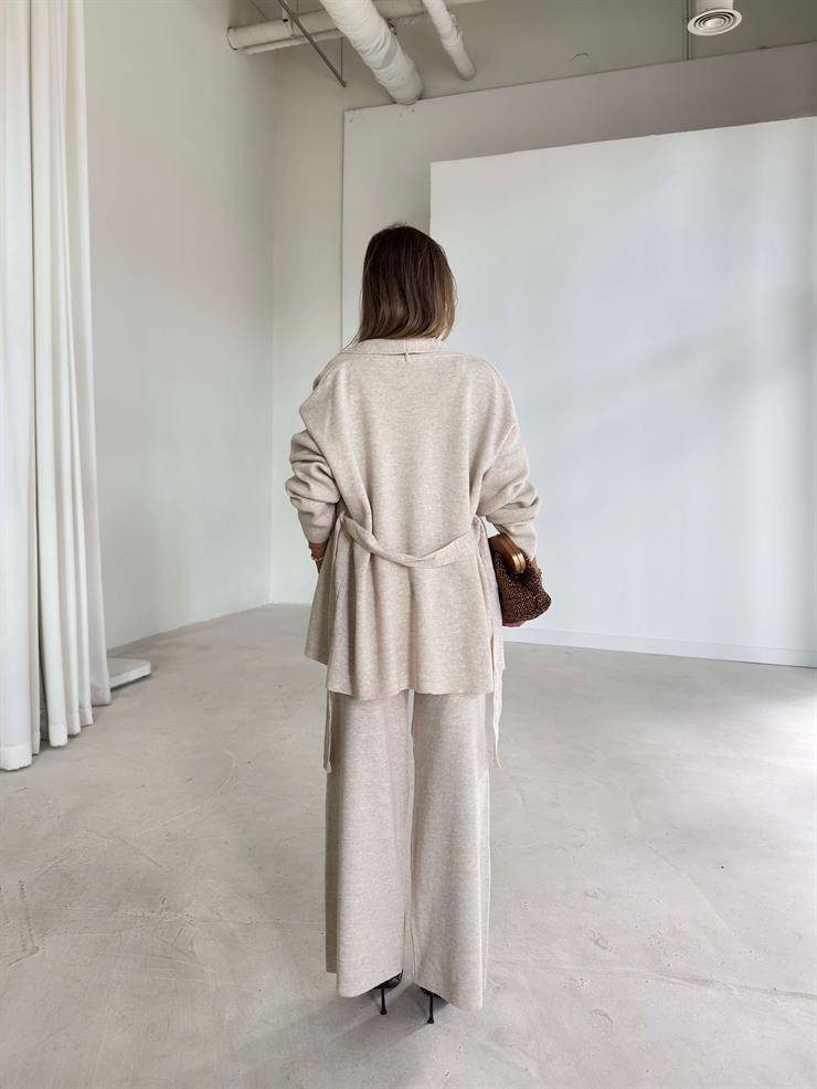 Hırkası Kuşaklı V Yaka Askılı Alint Üçlü Kadın Taş Triko Takım 26K095