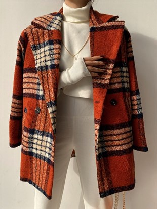 Büyük Ekoseli Kruvaze Alise Kadın Kremit Kaban 22K000200