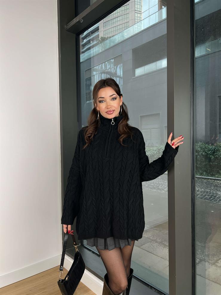 Önü Yarım Fermuarlı Oversize Allen Kadın Siyah Kazak 24k429