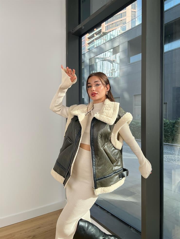 İçi Vegan Kürklü Yanları Kemer Detaylı Alveitar Kadın Haki Deri Yelek 24k000136