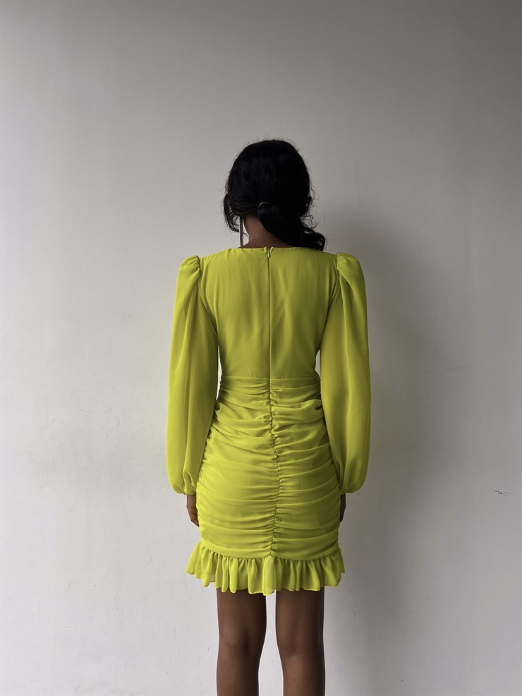 Kruvaze Yaka Drapeli Etek Kısmı Fırfırlı Amara Kadın Yağ Yeşili Mini Elbise 22Y000015