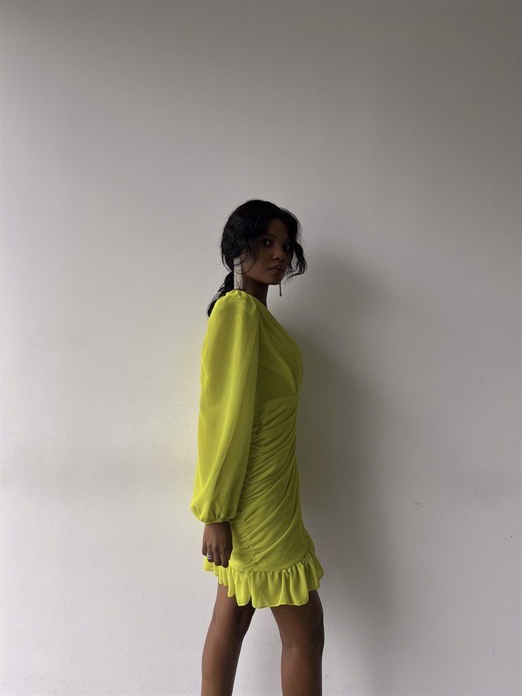 Kruvaze Yaka Drapeli Etek Kısmı Fırfırlı Amara Kadın Yağ Yeşili Mini Elbise 22Y000015