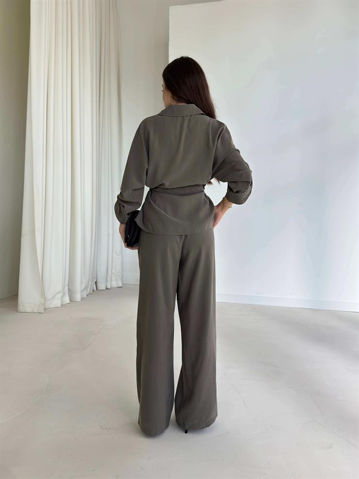 Belden Bağlamalı Cep Detaylı Amber Haki Kadın Takım 26K004